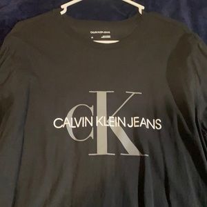 Large Calvin Klein long sleeve shirt